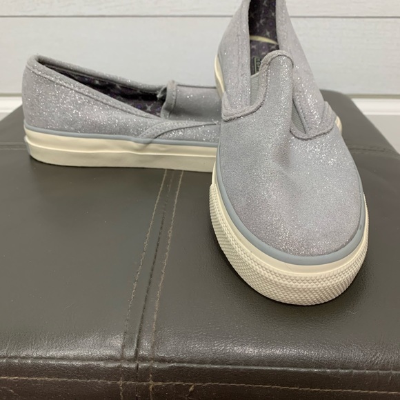 Silver Sparkle Sperry Topsider Size 7.5 - Picture 9 of 10